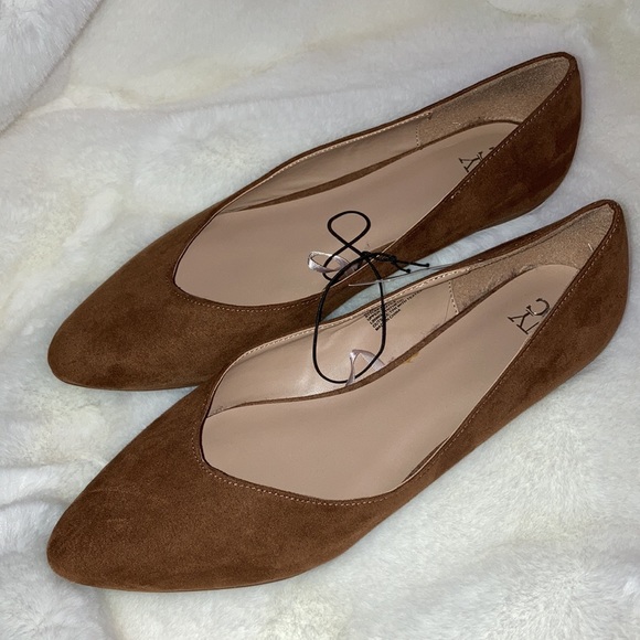 NY&C Almond Toe Flats - Size 10 - Picture 3 of 10